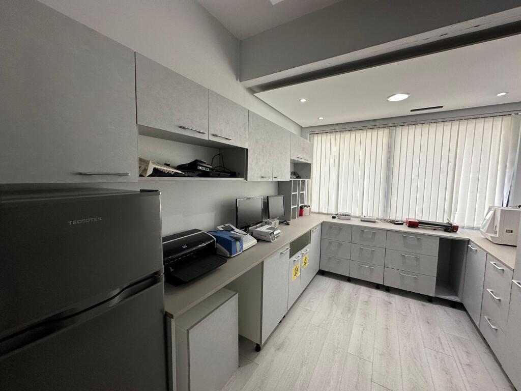 Laboratorio in affitto Astir