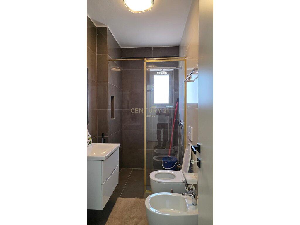 LEDA (ABITAT121423) APARTAMENT 1+1 ME QIRA, PRANE SHKOLLES SE KUQE