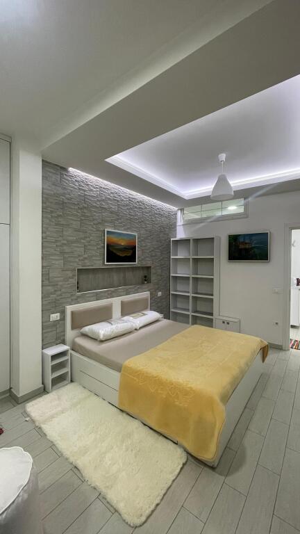 APARTAMENT ME QERA 1+1 KOMUNA PARISIT 650 EURO