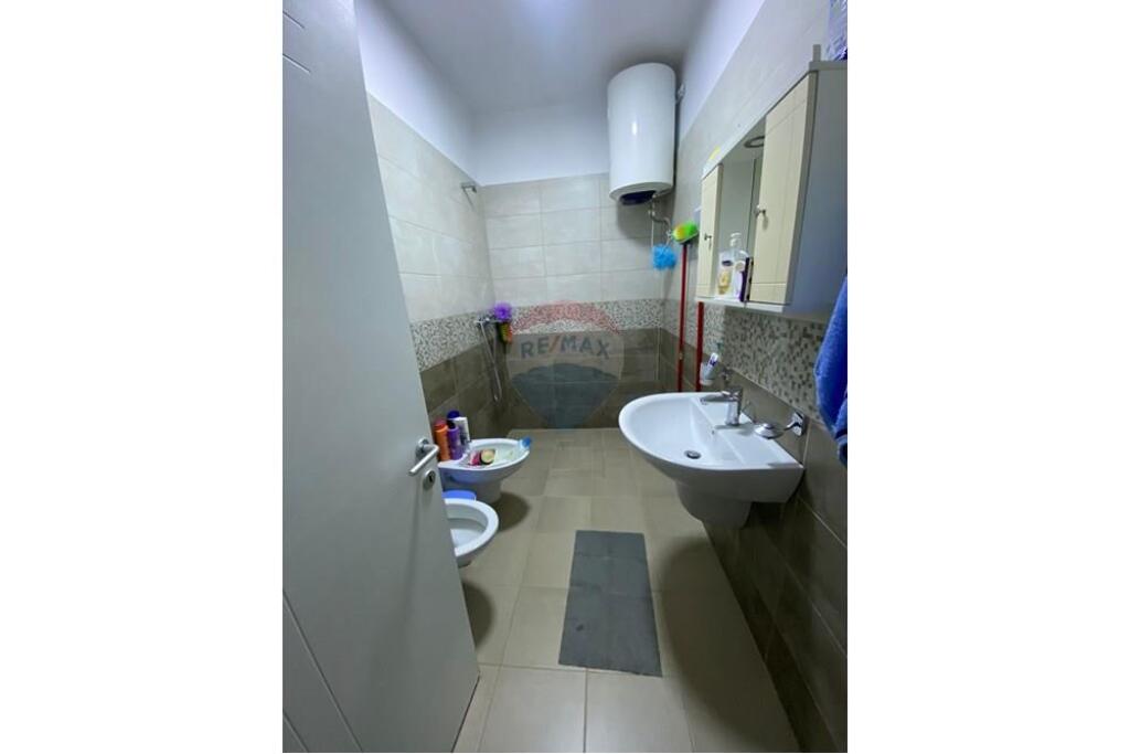 2+1 APARTMENT FOR RENT NEAR UNITED SCHOOL