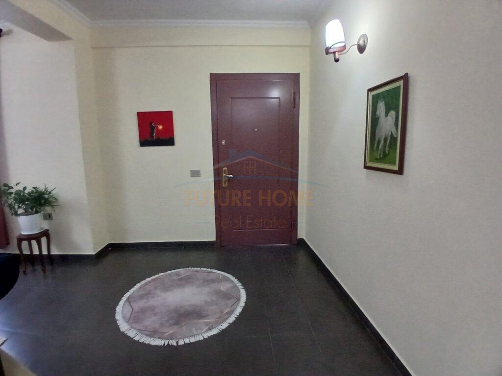 Apartament 2+1 per qera me vendndodhje ne rrugen Ramazan Bodgani (ne zonen e ish frigoriferit)
