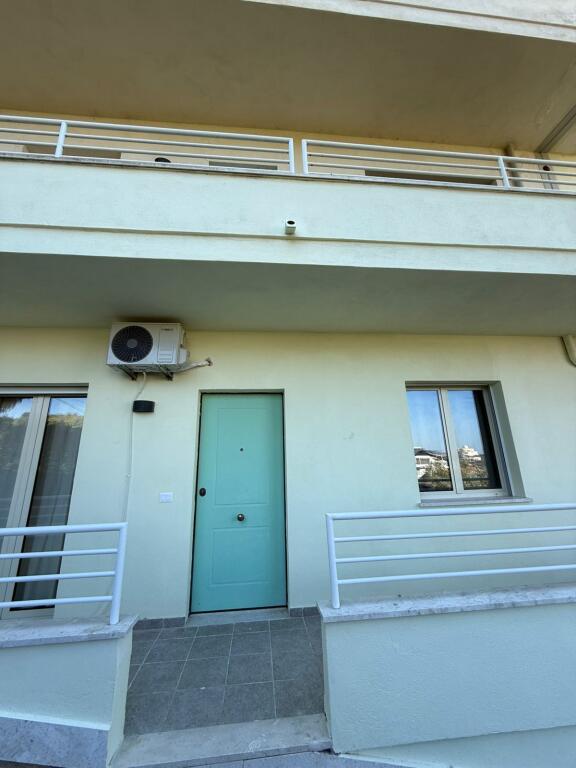Shitet super apartament 1+1 plus depo dhe parkim