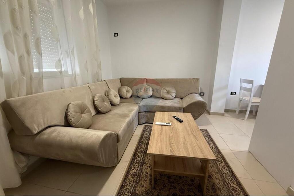 Jepet me qira apartamet (1+1) rruga Fortuzi