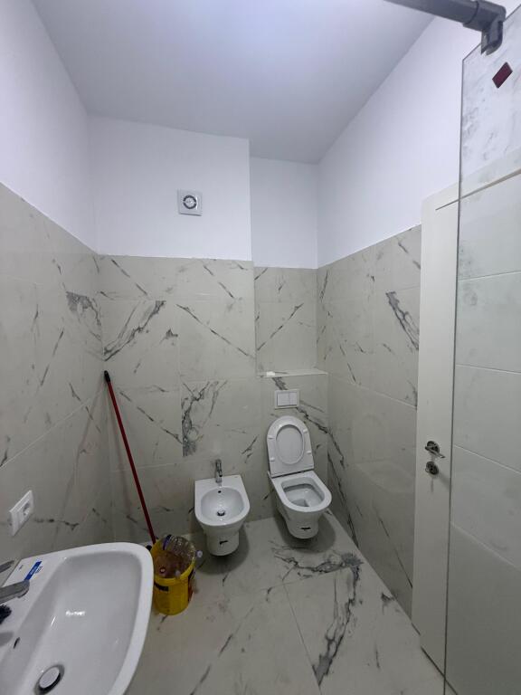 JEPET APARTAMENT ME QIRA TEK VENUE (ASL2)