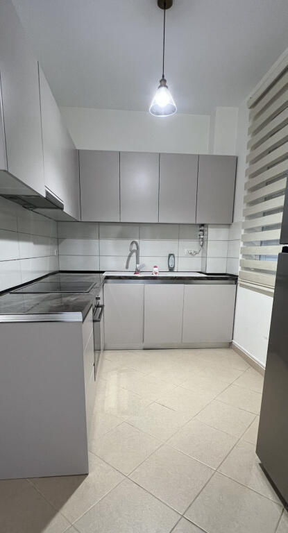 Super apartment 2+1+2 veranda for sale in Shkoze, near News 24 (also sold with credit)
