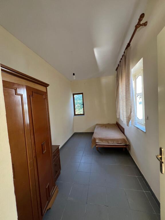 Jepet me qira apartament 3+1 Qytet Studenti
