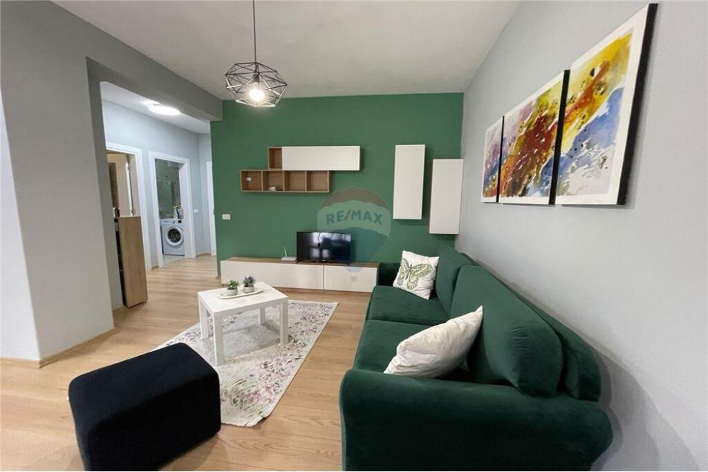 Apartment 2+1 for rent at Fusha e Aviacionit!
