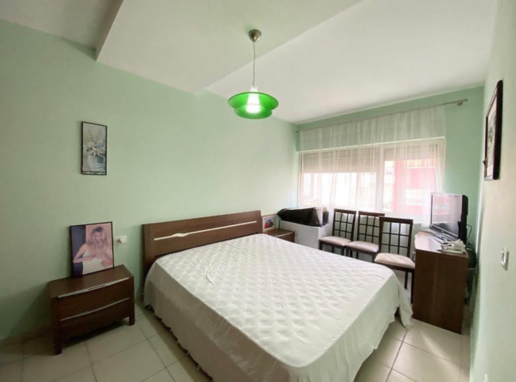 Yzberisht Shitet Apartament 1+1