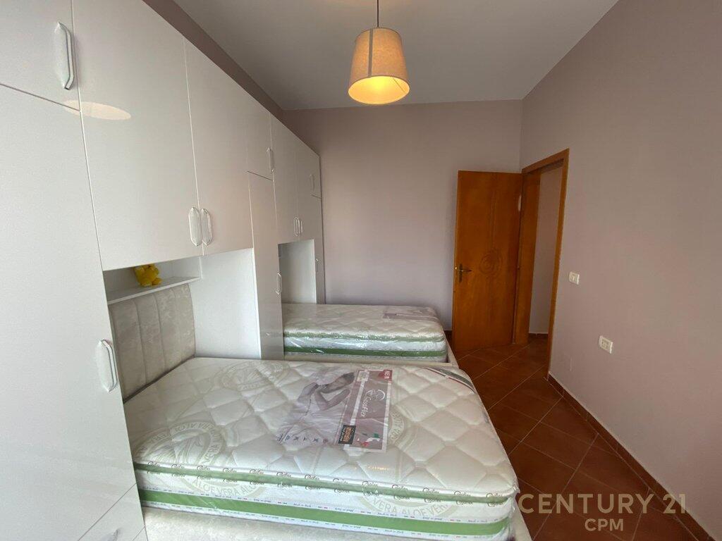 NEL COMUNE DI PARIGI OFFRIAMO APPARTAMENTO 2+1+PARCHEGGIO 750 € /Mese (BL-bot120178)