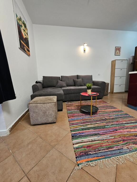 🏠 Jepet me qira apartament 1+1 – pranë Concord Center, Tiranë