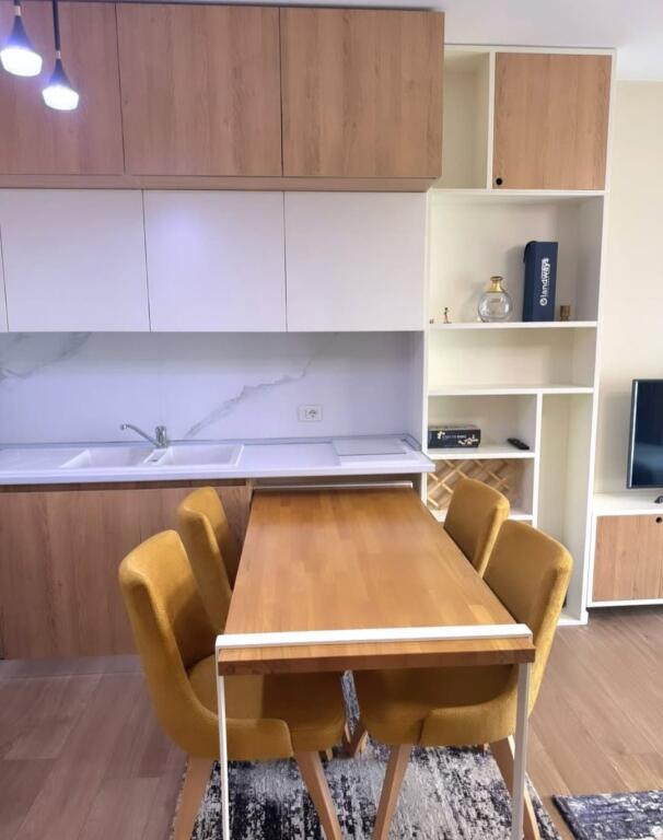 21 Dhjetori, Kompleksi Kontakt ‣ shesim apartament me garazhd: 2+1+2