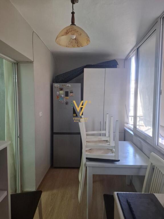JEPET APARTAMENT 1+1 ME QIRA NE VASIL SHANTO 550 EURO