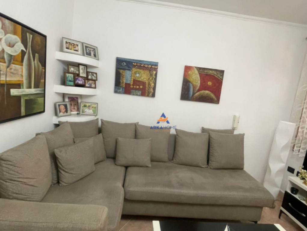 FOR SALE 3-FLOOR VILLA 214.5M2 "TRAIN STATION, DISPATCHER" 321,750 EURO
