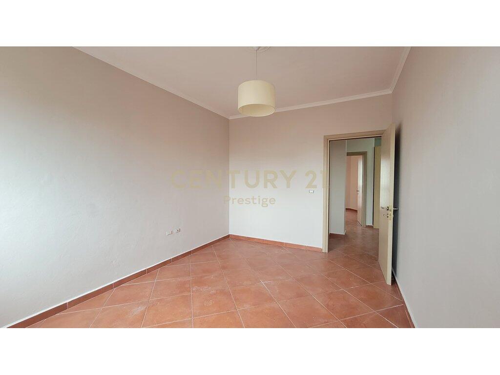 Apartament 3+1+2 me Qira – Pranë Shkollës së Baletit, Tiranë
