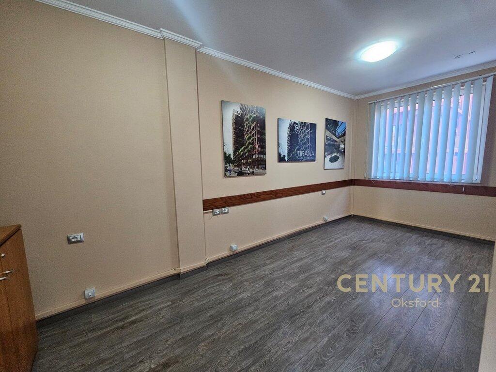 Due Piani in Affitto per Uffici – Presso 21 Dhjetori, Tirana