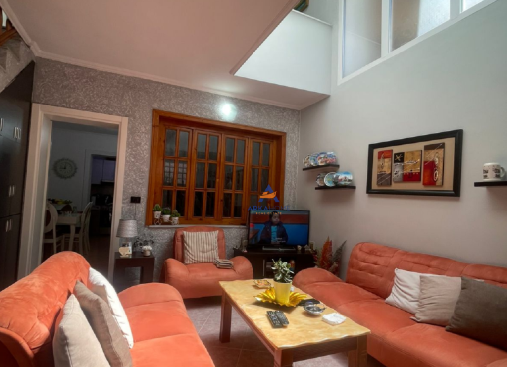 FOR SALE 3-FLOOR VILLA 214.5M2 "TRAIN STATION, DISPATCHER" 321,750 EURO