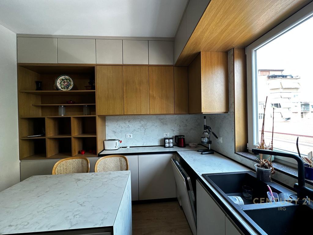 APARTAMENT 2+1 ME QIRA – RRUGA E DURRËSIT | TOTALISHT I INVESTUAR