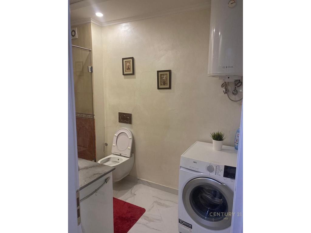 Jepet Apartament 2+1+2 me Qira tek Kristal Center!! (BL-IRG120736)