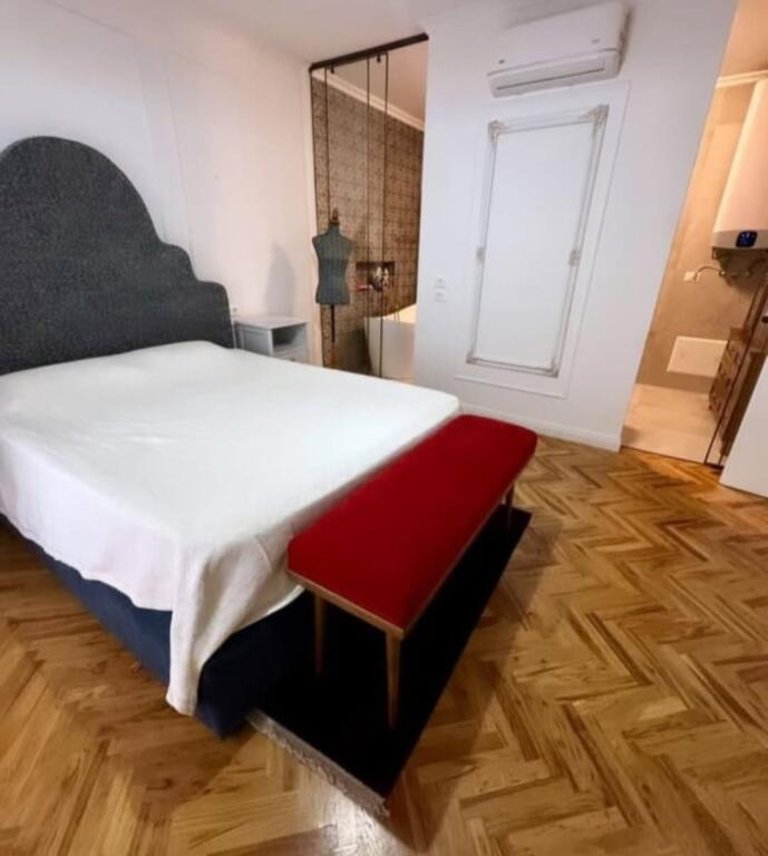 KOMPLEKSI KONTAKT SHESIM APARTAMENT ME GARAZHD 2+1+2.
