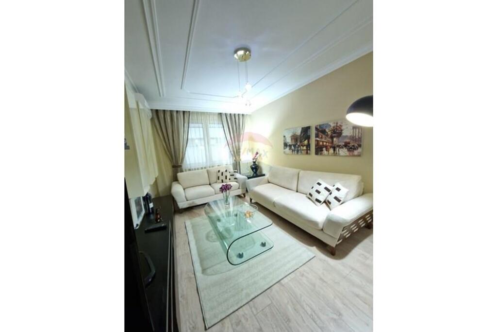 Apartment 1+1 for rent on Perlat Rexhepi Street