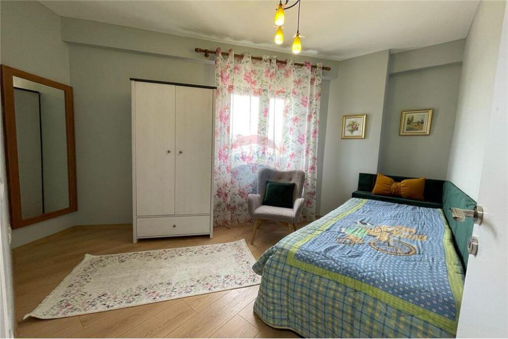 Apartment 2+1 for rent at Fusha e Aviacionit!
