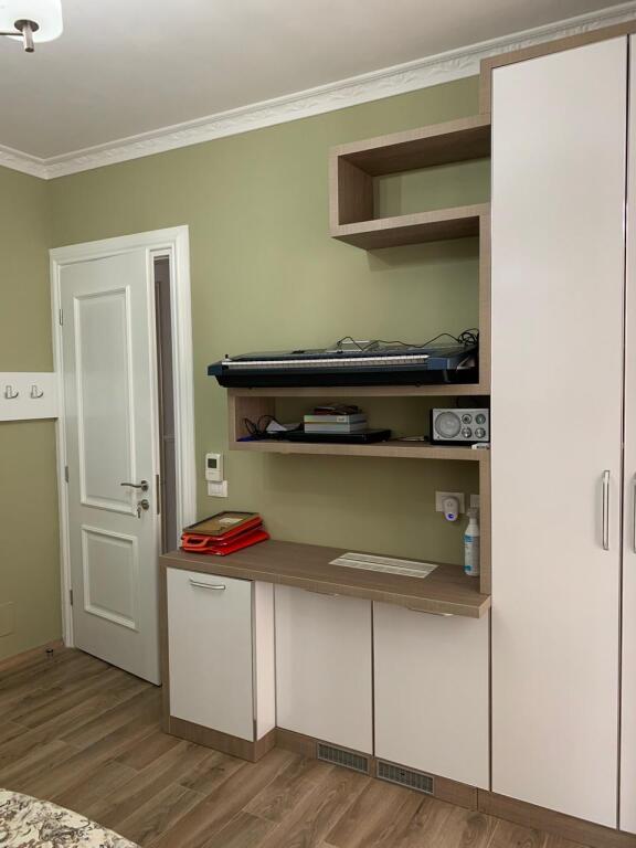 Apartament 3+1+2, Hotel Radisson, Liqeni i Thate