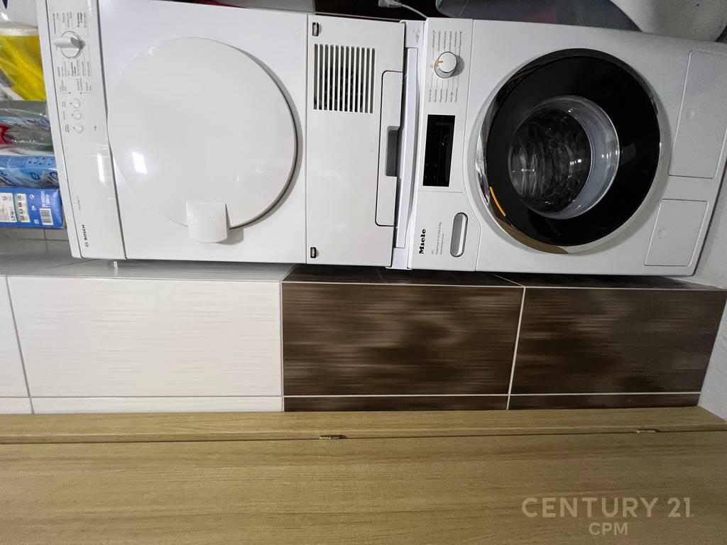 LEDA (smart121372) Apartament 2+1 per qira tek Rr. Barrikadave!