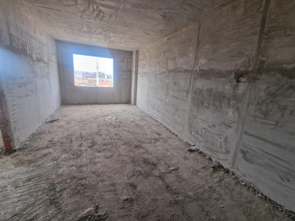 Shitet apartament 1+1 ne Kompleksin ne ndertim "Shehu Residence" ne Paskuqan