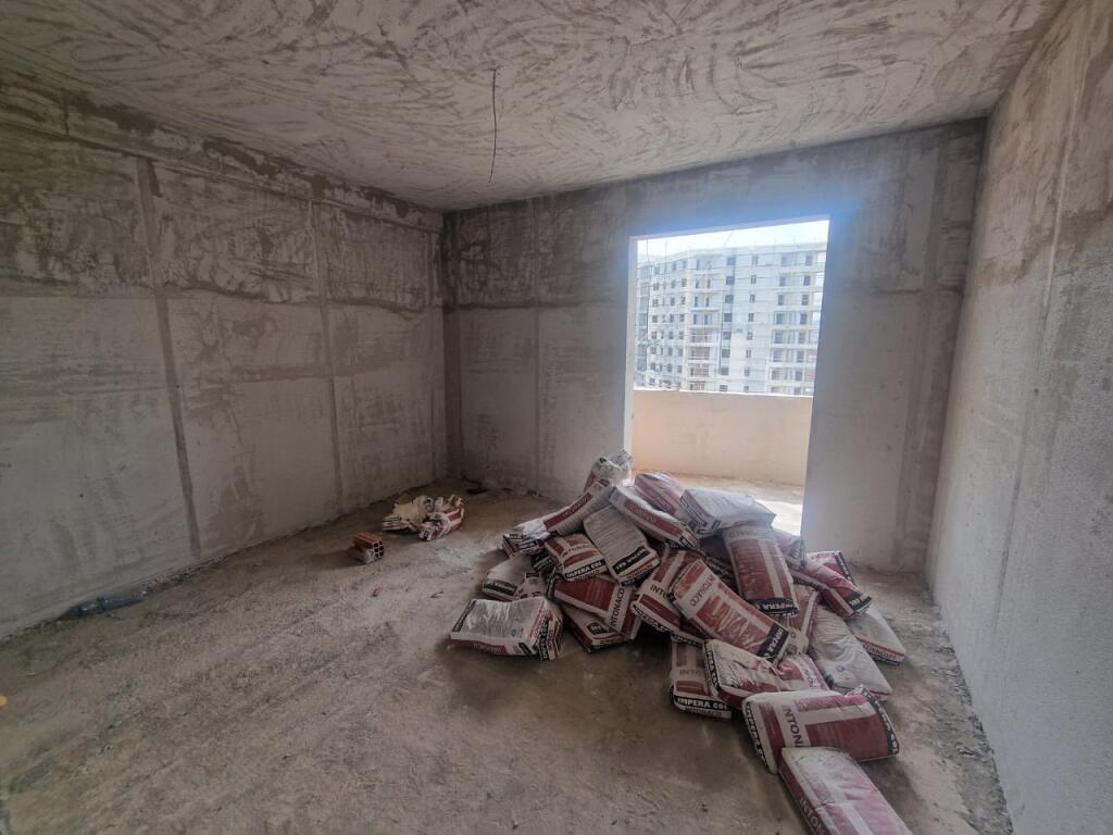 Shitet apartament 1+1 ne Kompleksin ne ndertim "Shehu Residence" ne Paskuqan