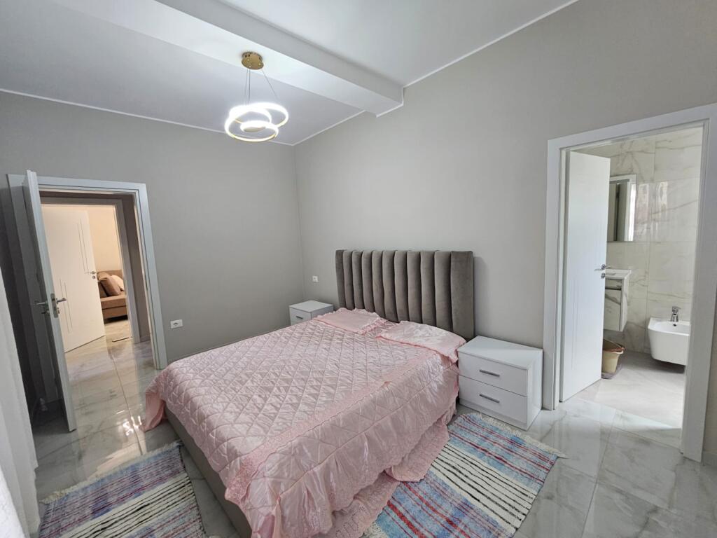 Apartament 2+1 per qira tek Vilat Amerikane!