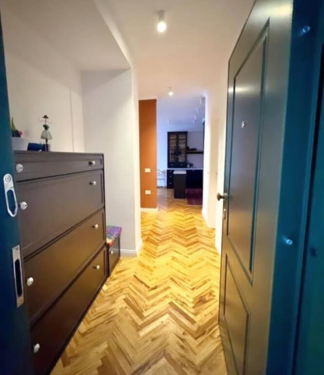KOMPLEKSI KONTAKT SHESIM APARTAMENT ME GARAZHD 2+1+2.