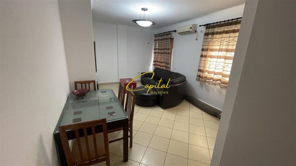 APARTAMENT ME QERA 2+1 +2 SHKOLLA E BASHKUAR 45.000 LEKE