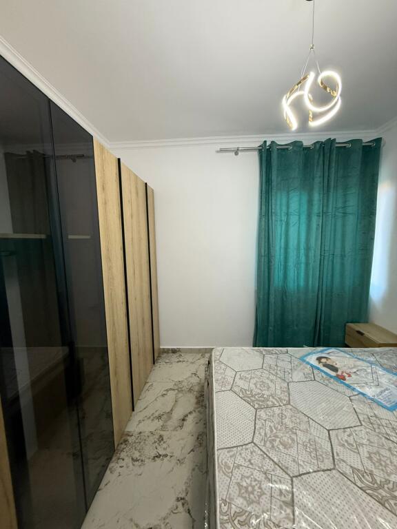 Shitet Apartament 1+1 plus depo dhe parkim