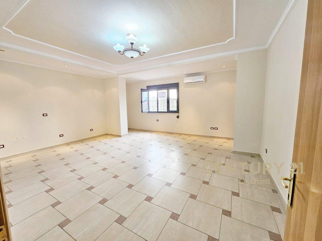 Locale per uffici in affitto – Centro di Tirana, dietro Eye of Tirana