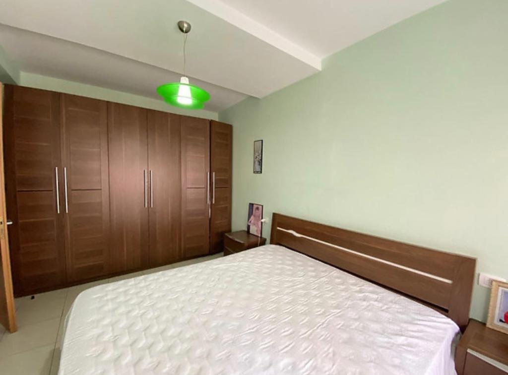 Yzberisht Shitet Apartament 1+1
