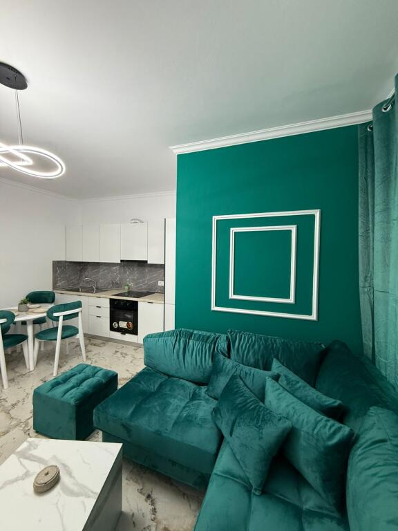 Shitet Apartament 1+1 plus depo dhe parkim