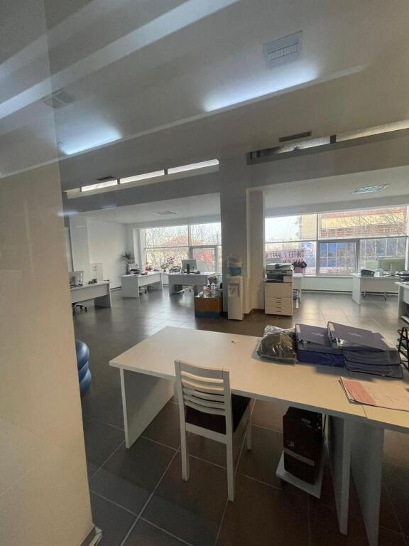 Locale open space in affitto 📍 Posizione: Ex Profarma💶 Prezzo: 10.000€ netto