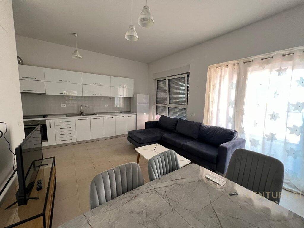 Appartamento 2+1 in affitto al Kompleksi Mangalem 500 euro