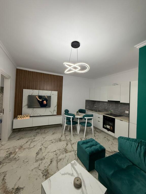 Shitet Apartament 1+1 plus depo dhe parkim