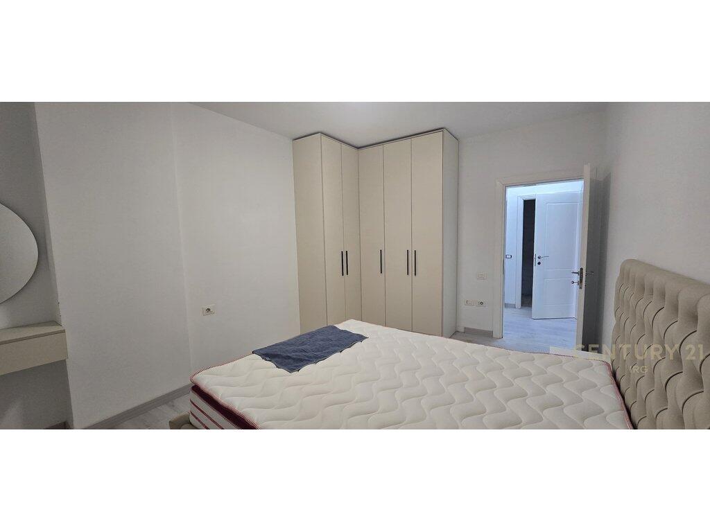 Apartament 2+1 për Qira – I Investuar në Unazën e Re, Astir