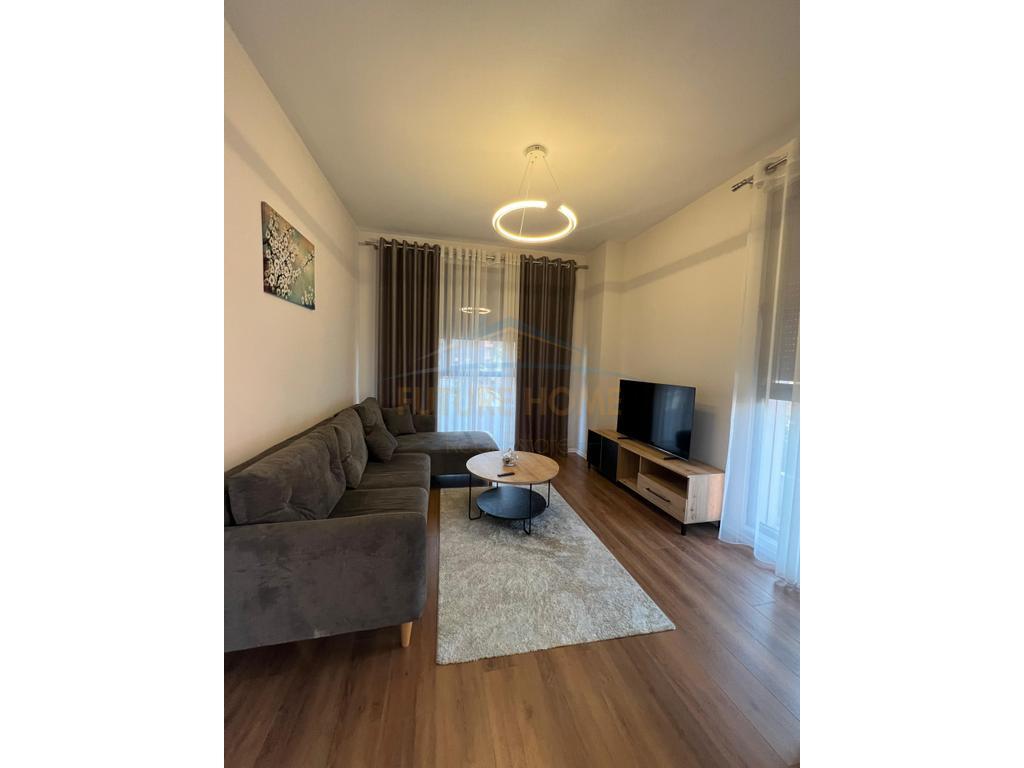 In vendita, Appartamento 2+1+2, Complesso Asl 2, Tirana.