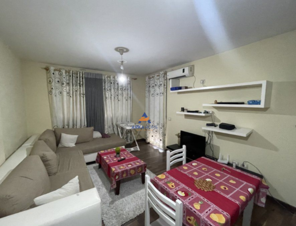 JEPET ME QERA APARTAMENT 1+1+BALLKON "LIQENI I THATE" 550 EURO.