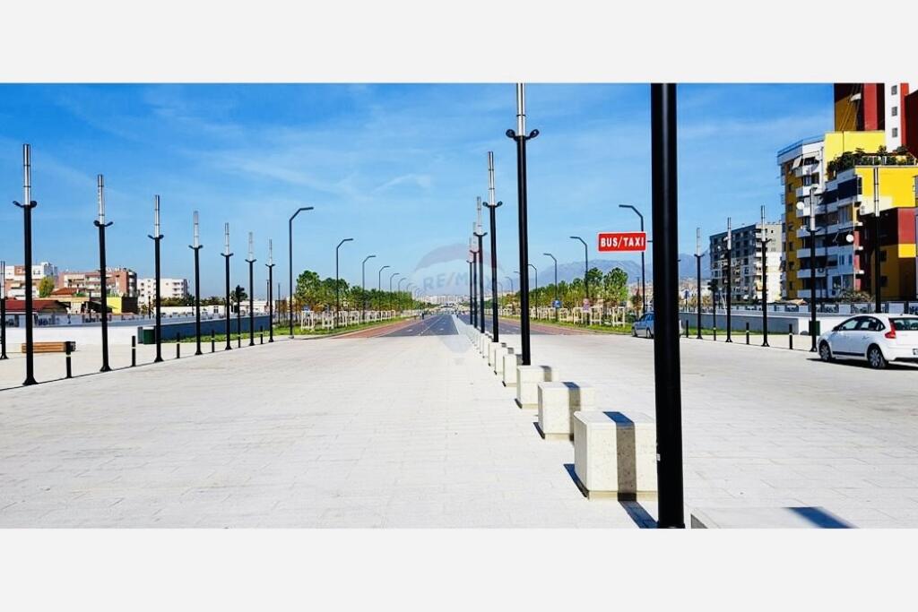 Apartament 2+1 ne shitje prane Bulevardit te Ri!!