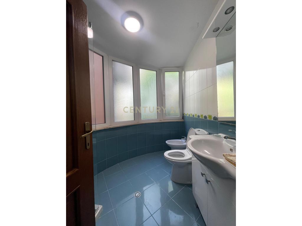 FOR RENT 2+1+2 APARTMENT NEAR THE DRY LAKE!