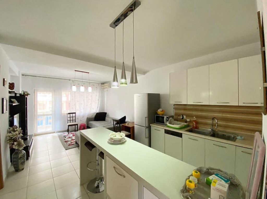 Yzberisht Shitet Apartament 1+1