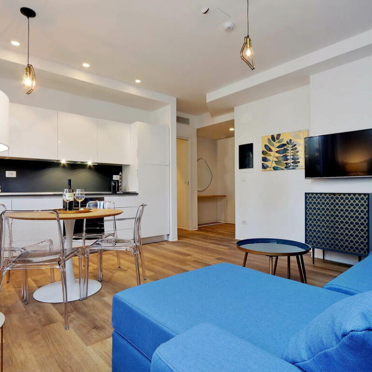 Apartament Me Qera 1+1 tek 5 Maji (ID B2101180) Tirane