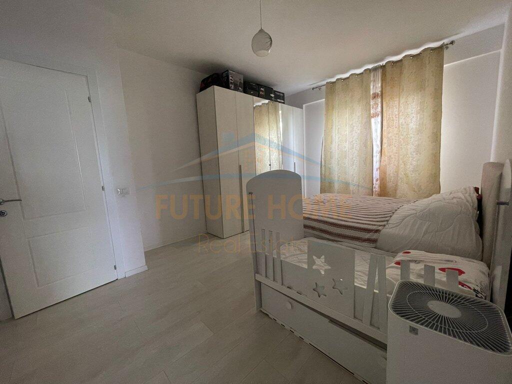Affitto, Appartamento 2+1 Complesso Lago Secco FZ, Tirana.