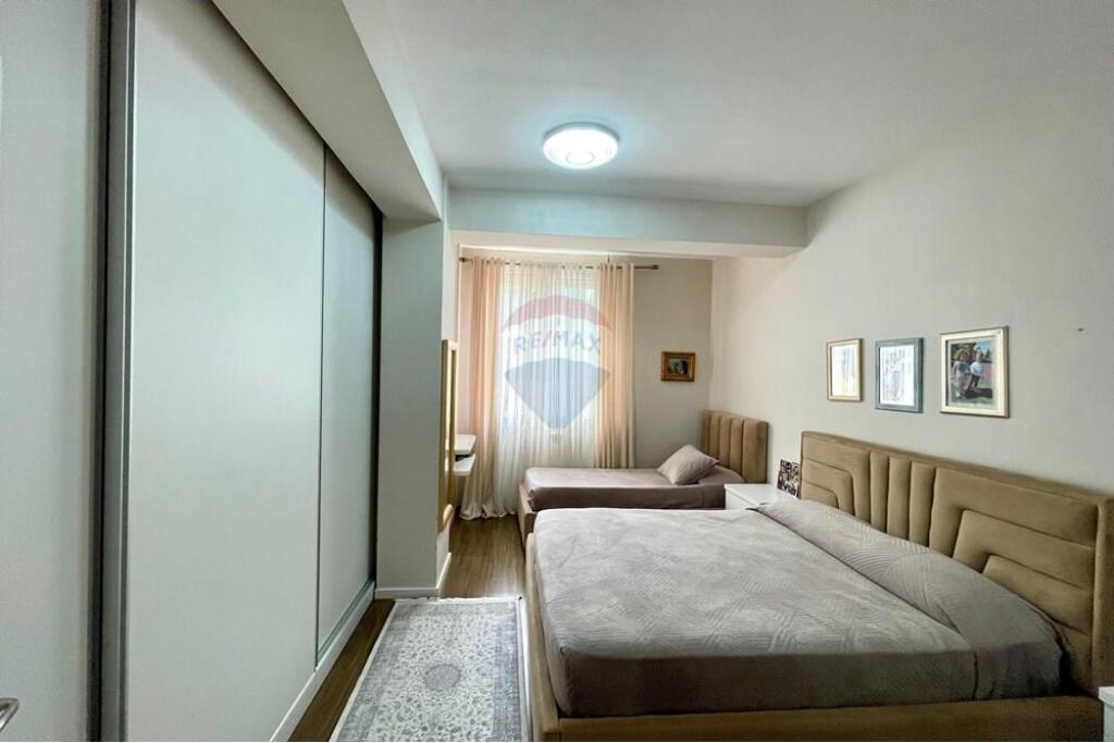 APARTAMENT 2+1+2 ME QERA TE LIQENI KOPSHTI ZOLOGJIK !