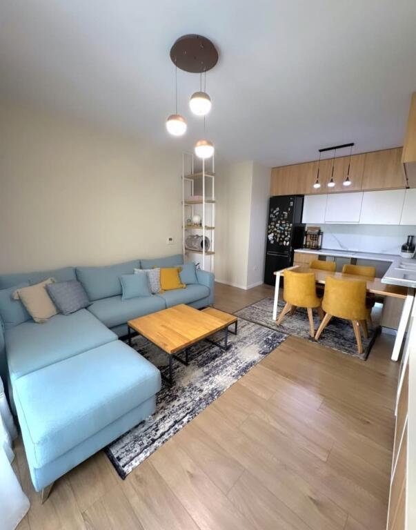 21 Dhjetori, Kompleksi Kontakt ‣ shesim apartament me garazhd: 2+1+2