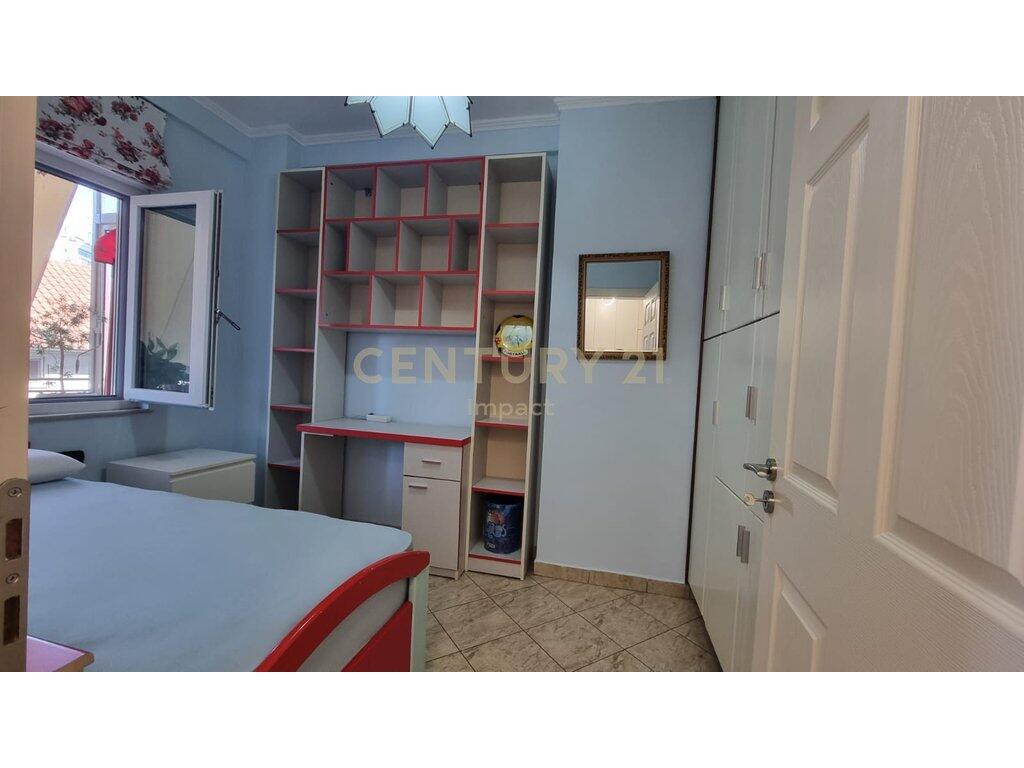 LEDA (Impact121457) Apartament 2+1 Me Qira në Rrugën Mihal Grameno, Tiranë - 700€!